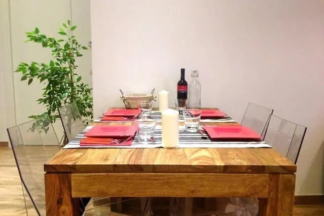 La Dolce Vita - Luxury Colosseum Boutique Apartment Roma